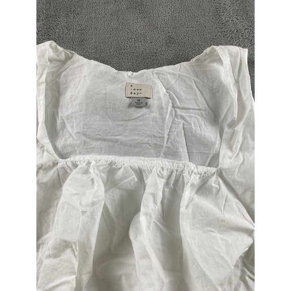 A New Day Womens White Square Neck Bubble Hem Tank Top Sleeveless Size M - Picture 3 of 11